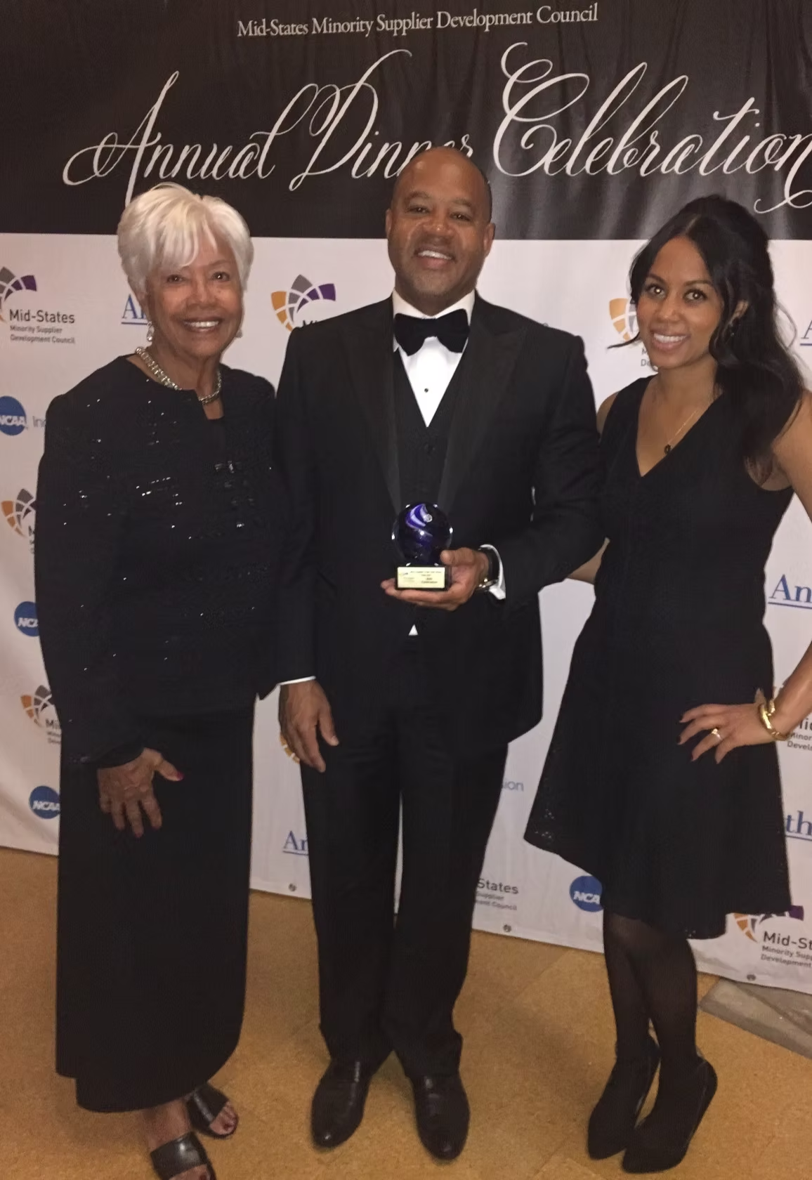 Steve Corbitt receiving Supplier of the Year award at Mid-States Minority Supplier Development Council Annual Dinner